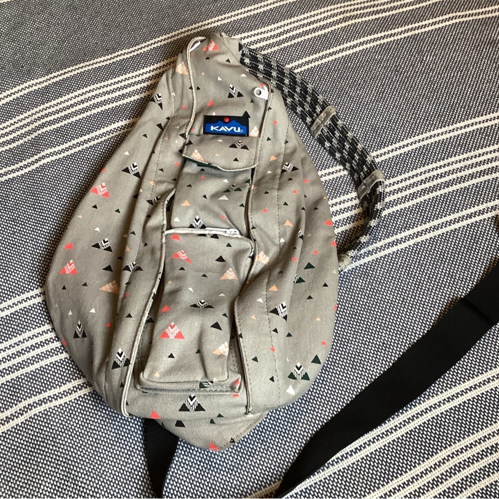 Kavu Spearheaded rope sling crossbody backpack - Picture 3 of 5